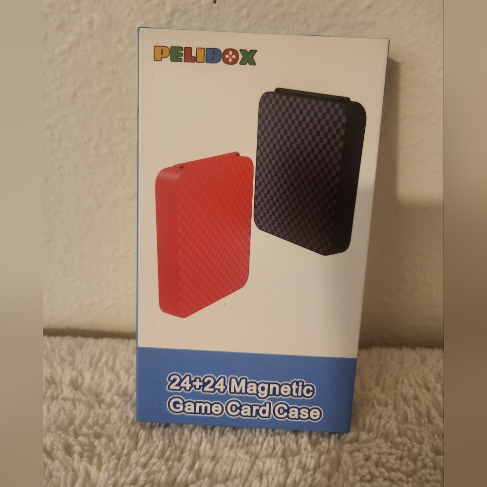Magnetic Playing Card Holder  -BRAND NEW!-